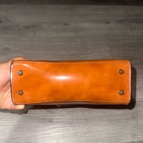 Partesi Tan Leather Handbag - Picture 3 of 5